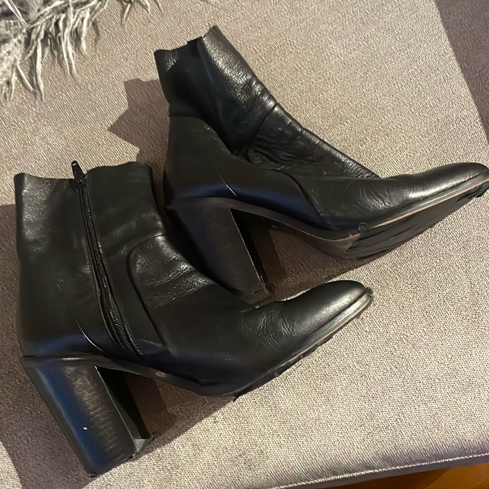Aldo genuine soft leather black heeled boots